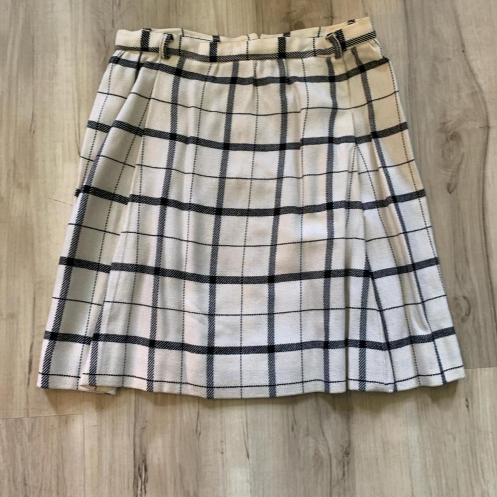 Vintage 1960s plaid pleated skirt by Junior House Size 7